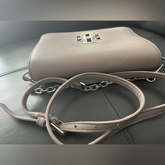 Authentic Gray Tory Burch Crossbody Bag - Picture 5 of 5